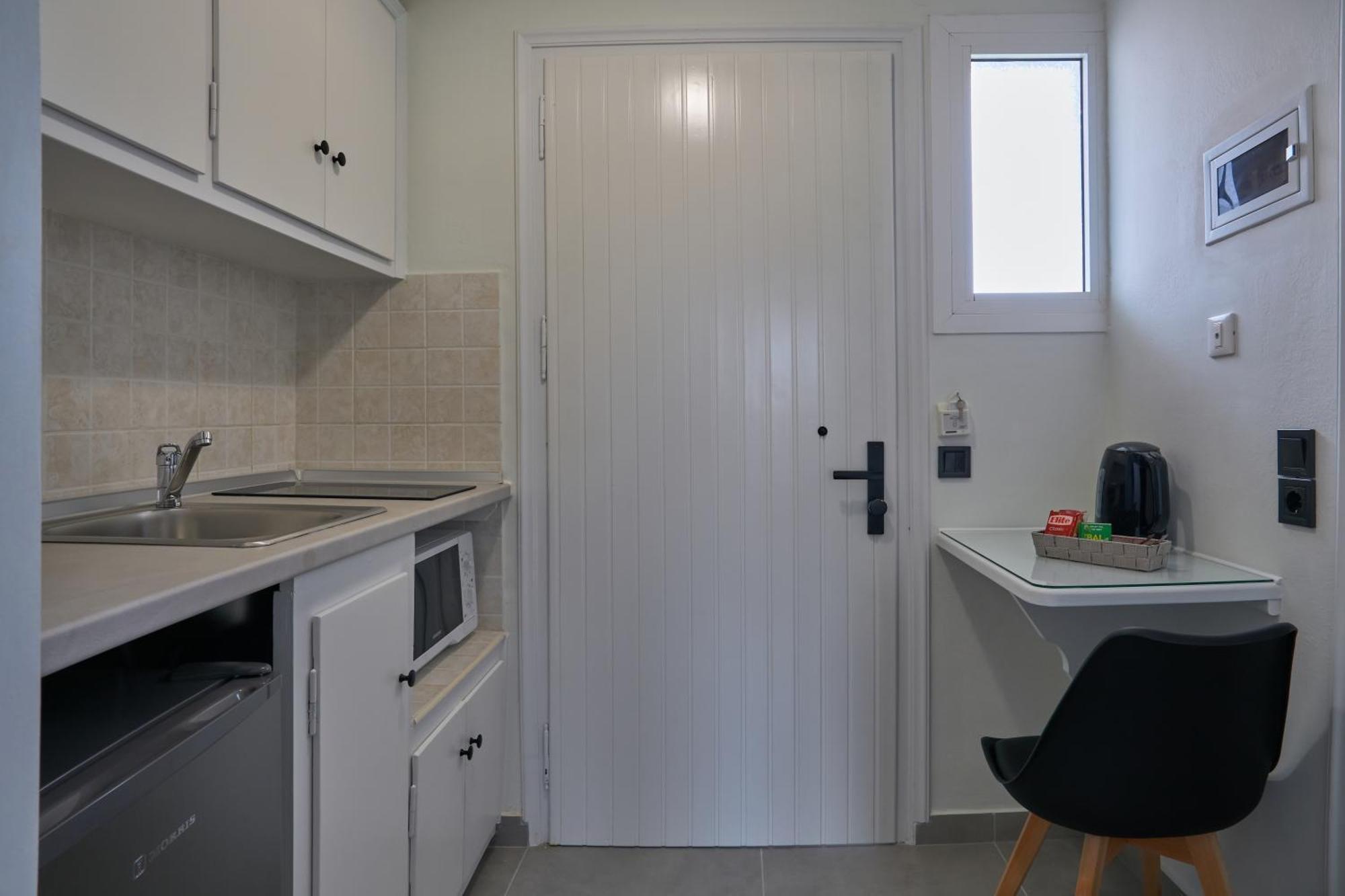Fiona Apartments Roda  Eksteriør billede